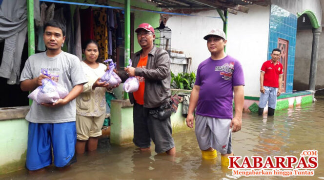 
Ini Cara Kades Rejoso Lor Salurkan Bantuan ke Korban Banjir