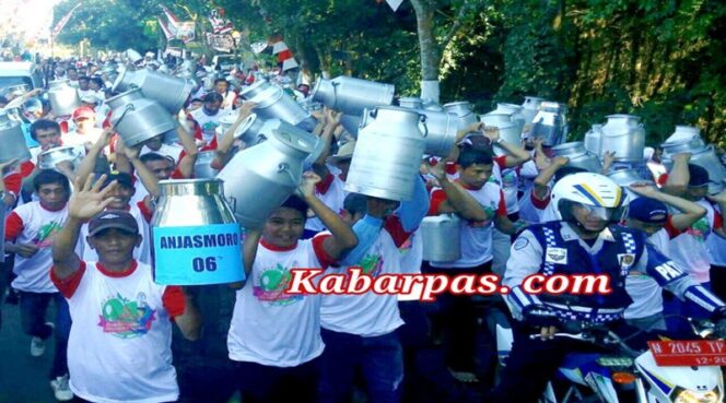 
Membangun dan Mengembangkan Desa Wisata