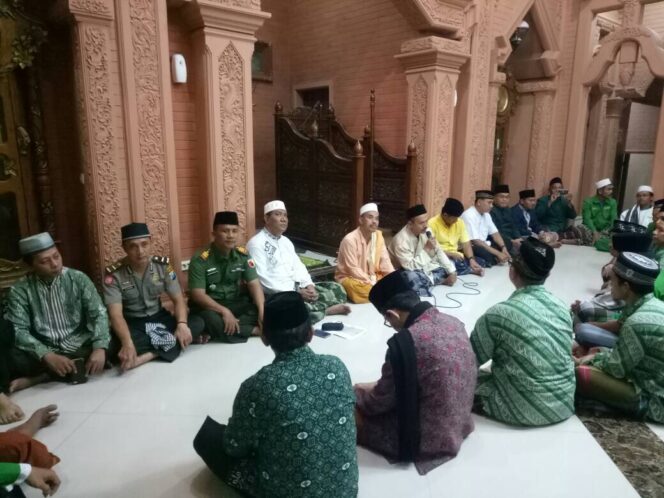 
Tingkatkan Sinergitas dan Solidaritas, NU Ranting Gununggangsir Gelar Tarling Safari Ramadan