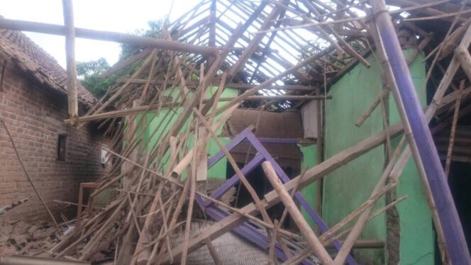 
Bondet Meledak, Rumah Pelaku Begal di Pasrepan Porak Poranda