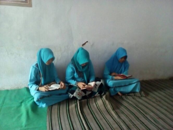 
Rumah Tahfidz Sholeh Mudzakkir Kropak Gelar Simaan Keliling