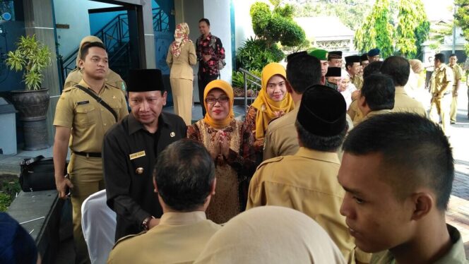 
Halal Bi Halal, Bupati Irsyad Soroti Kinerja Seluruh Staf Pemkab Selama Cuti Lebaran