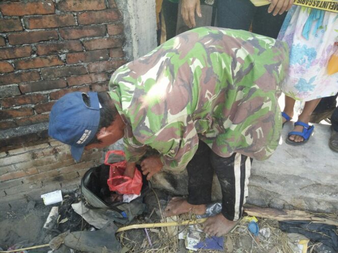 
Warga Sidoarjo Digegerkan Penemuan Mayat Bayi di Dalam Ransel
