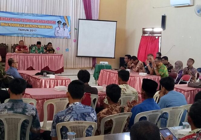 
Dispendik Probolinggo Gelar Bimtek Tutor Keaksaraan Dasar