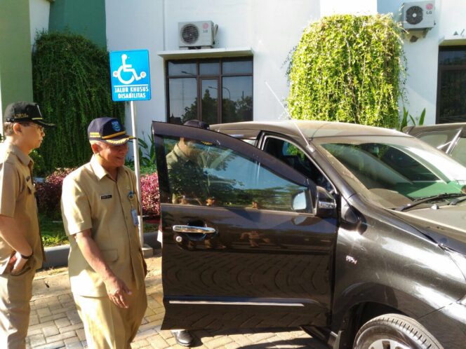 
Jelang Pilkada, KPUD Probolinggo Dapat Bantuan Kendaraan Operasional