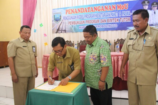 
Pemkab Probolinggo Teken MoU Penggunaan Program Kesetaraan Paket A Model Pasma SSK