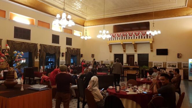
Lestarikan Kesenian Tradisional, Hotel Pelangi Sajikan Musik Keroncong