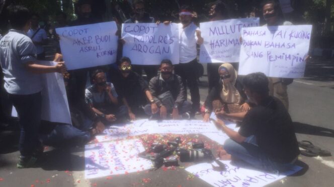 
					Wartawan Tapal Kuda Kecam Ujaran Brutal Kapolres Waykanan