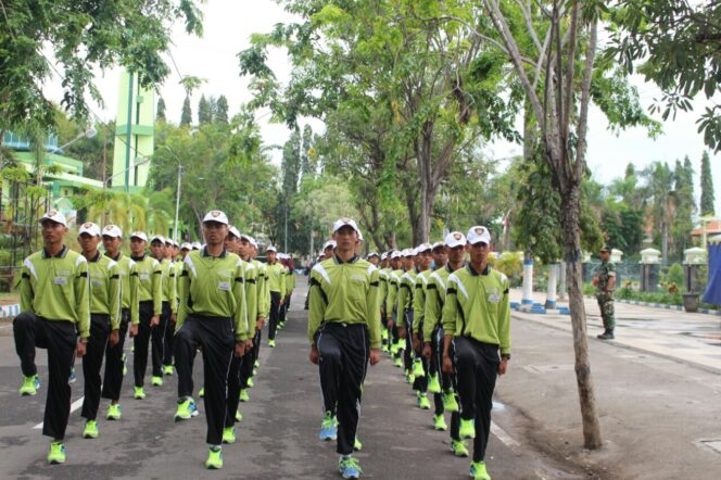 
Puluhan Personel Paskibraka Mulai Gencar Latihan