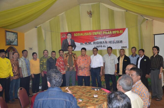 
Ridwan Hisjam Sosialisaskan Pembangunan Karakter Pemuda Melalui Empat Konsesus Kebangsaan