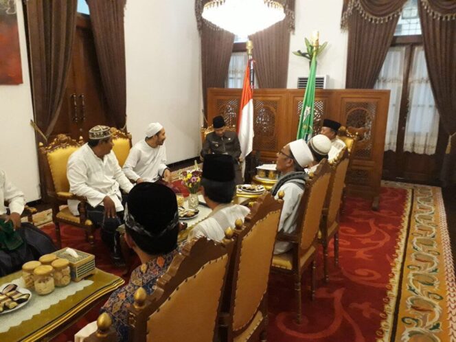 
Aliansi Tokoh Peduli Pasuruan Minta Gus Irsyad Gandeng Udik Jadi Cawabup