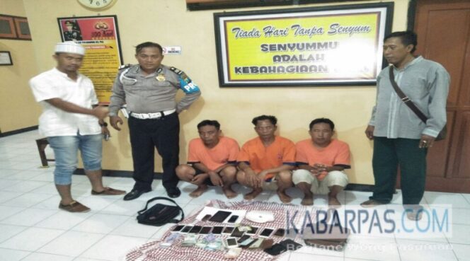 
Komplotan Copet Asal Pasuruan Ditangkap Saat Beraksi di Festival Banyuwangi Bersholawat