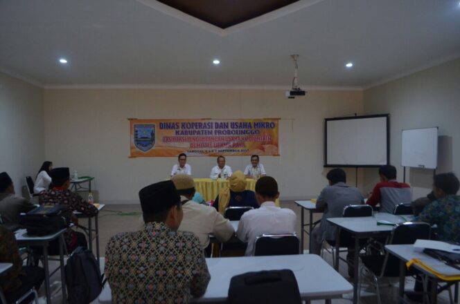 
Dorong Kemajuan Pesantren, Pemkab Probolinggo Fasilitasi Pengembangan Usaha Koppontren