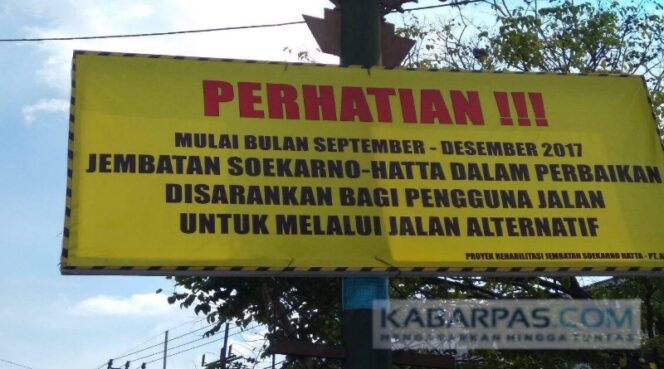 
Ada Perbaikan Jembatan, Jalan Soekarno Hatta Ditutup