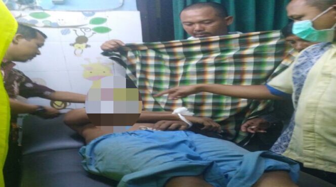 
Perbaiki Kabel Listrik di Atas Plafon, Warga Grati Tewas