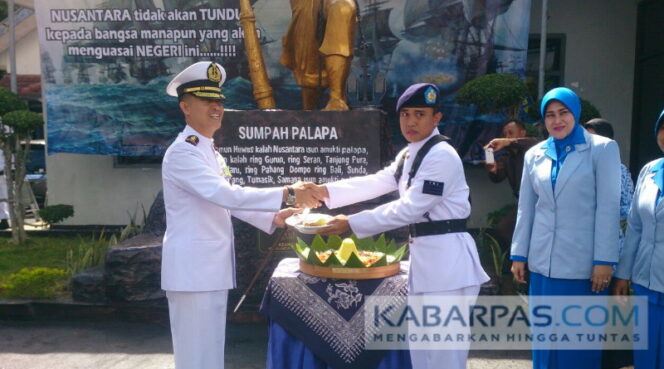 
Danlanal Banyuwangi Resmikan Patung Gajah Mada Sebagai Simbol Pemersatu NKRI