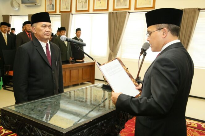 
Djajat Sudrajat Resmi Dilantik Sebagai Sekkab Banyuwangi