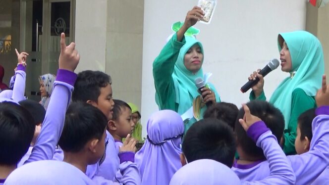 
Ratusan Siswa TK Raudlatul Jannah Dikenalkan Olahan Makanan dari Sayuran