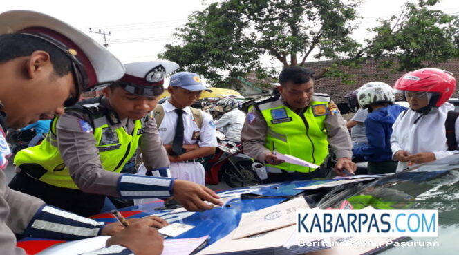 
Operasi Zebra, Puluhan Pelanggar Disidang di Tempat