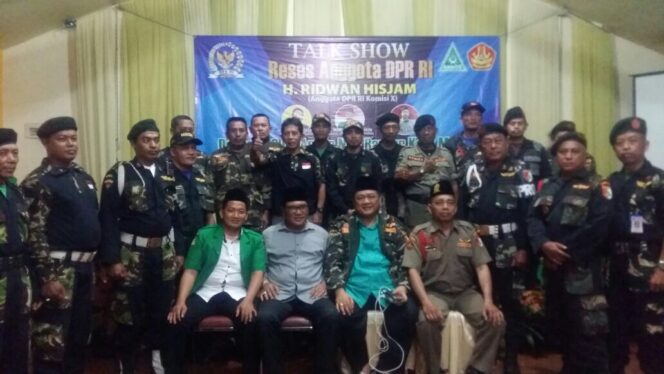 
Gelar Dialog Bersama dengan GP Ansor dan Banser, Ridwan Hisjam Dapat Dukungan Maju Ketua DPR RI?