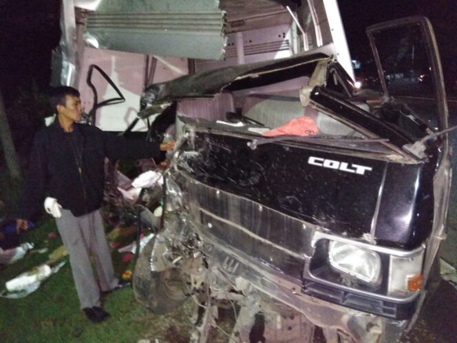 
Hantam Bus, Sopir Mobil Box L 300 Tewas