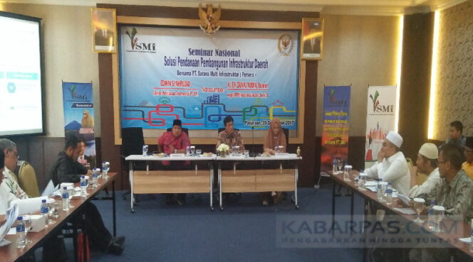 
Jadi Pembicara, Eza Berikan Solusi Pendanaan Pembangunan Infrastruktur Daerah