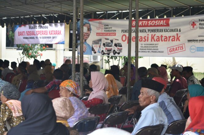 
Ribuan Warga Berebut Periksa Kesehatan Mata Secara Gratis
