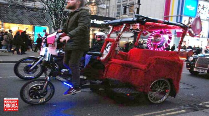
Ayo Naik Becak di London