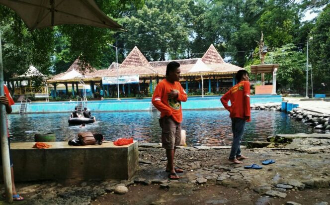 
Akibat Jalan Rusak dan Aksi Begal, Jumlah Pengunjung Pemandian Banyubiru Menurun