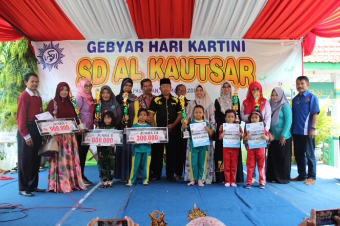 
Sambut Kartini, SD Al-Kautsar Gelar Berbagai Perlombaan