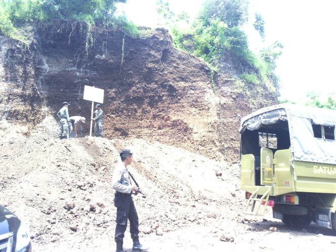 
Operasi Tambang Ilegal di Grati, Petugas Gabungan Temukan Adanya Bekas Kerukan Baru