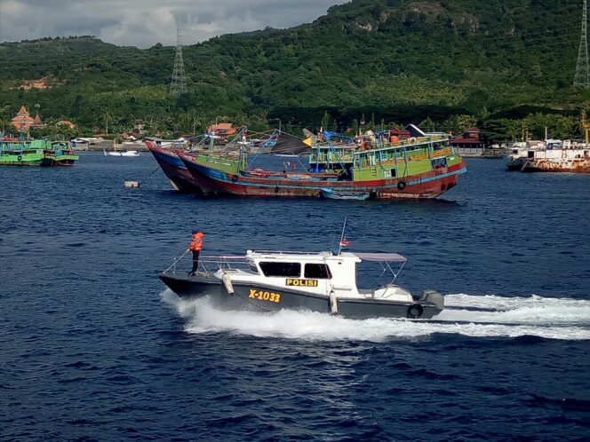 
Jumlah Wisatawan Meningkat, Pengamanan di Perairan Selat Bali Diperketat