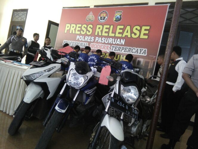 
Komplotan Begal Sadis di Wilayah Pasuruan Ditangkap, Satu Orang Pelaku Ditembak  Karena Melawan