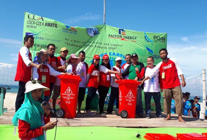 
Peringati Hari Bumi, CCAI dan Forum CSR Jatim Gelar Bersih-bersih Pulau Gili Ketapang
