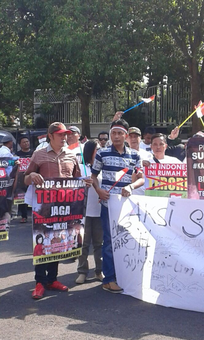 
Petinggi Partai Berkarya Banyuwangi Tegaskan Perang Lawan Teroris