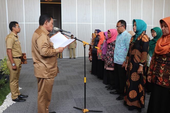 
Wali Kota Pasuruan Kukuhkan Penggurus Forum Komunikasi Kota Sehat