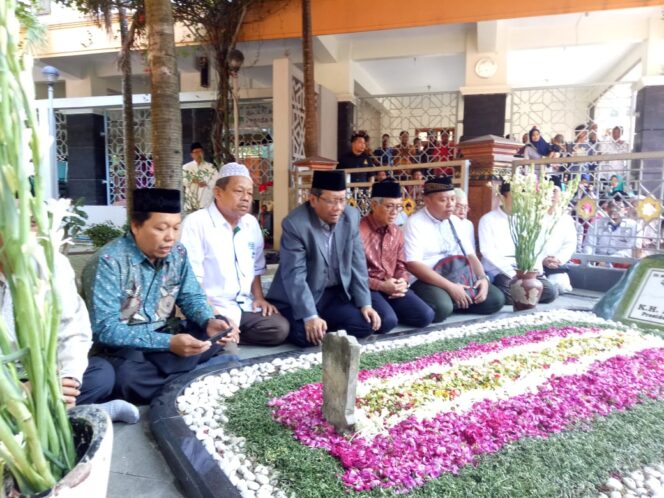 
Mahfud MD : Tahun Politik Panas, Kangen Gus Dur Yang Selalu Mendinginkan
