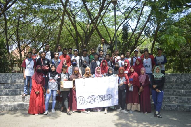 
Sejumlah Komunitas di Pasuruan Galang Dana untuk Korban Gempa Lombok
