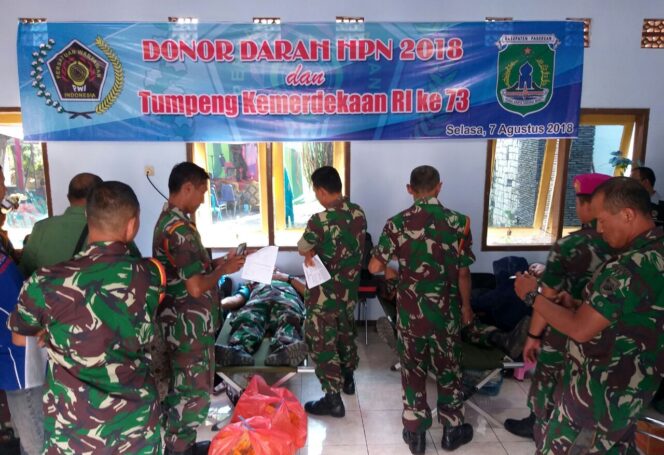 
Peringati HPN 2018, PWI Pasuruan Gelar Donor Darah