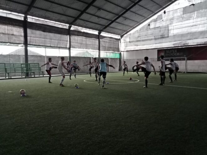 
Jelang Liga Nusantara Fustal Jatim, King Futsal Terus Asa Kemampuan Pemain