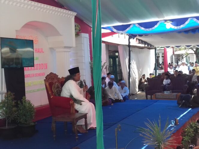 
Haul Mbah Syakaruddin Keboncandi, Gus Muwafiq: Jangan Mau Dipecah Belah!