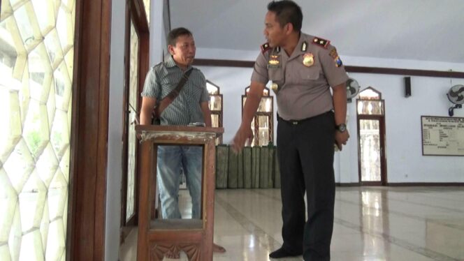 
Masjid Dibobol Maling, Uang Di Dalam Kotak Amal Raib Digondol Pelaku