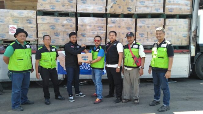 
Danone AQUA bersama ACT Jatim Kirimkan Bantuan untuk Korban Palu Donggala