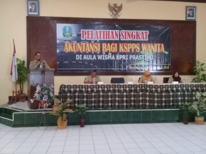 
Puluhan Pengurus KSPPS Wanita Ikuti Diklat Akuntansi Koperasi