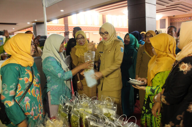 
Ikhtiar Bupati Tantri yang Siap Perjuangkan Perempuan Probolinggo Lebih Maju dan Cerdas