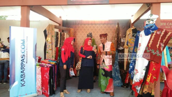 
Ingin Tahu Tentang Ragam Batik Khas Kota Pasuruan? Langsung Aja Datang ke PRPP 