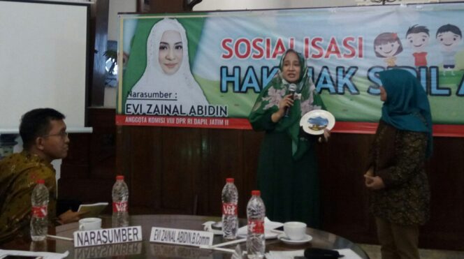 
Begini Cara Bunda Eza Berikan Pemahaman ke Masyarakat Tentang Pentingnya Menuhi Hak Anak