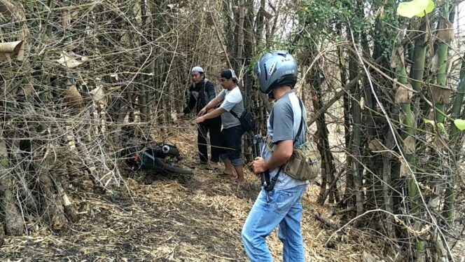 
Operasi Begal di Plososari,  Polisi Temukan Tujuh Motor Hasil Kejahatan yang Disembunyikan di Hutan Jati