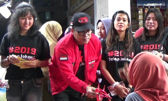 
Caleg DPR RI Djunaidi Blusukan ke Pasar Tradisional di Probolinggo