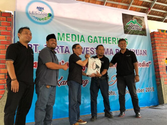 
Kampung Kopi Jatiarjo Menjadi Wujud Konservasi Pabrik AQUA Pandaan